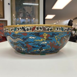 Een Chinese cloisonné 'draken' kom, Wanli merk, 19e eeuw — foto 26