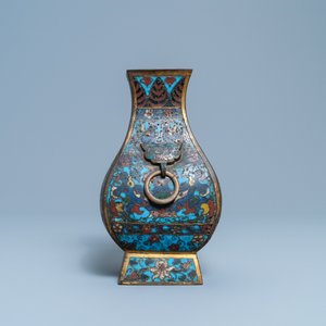 Een Chinese cloisonné 'fanghu' vaas, Wanli — foto 5