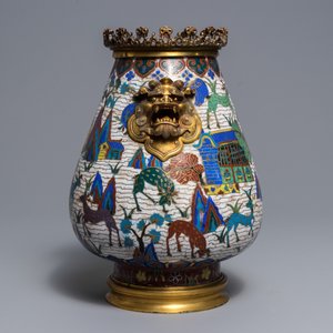 Een Chinese cloisonné 'herten' vaas met verguld bronzen montuur, 18/19e eeuw — foto 4