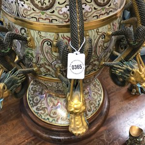 Een Chinese cloisonné replica van Zhang Hengs aardbevingsmeter, 20e eeuw — foto 12