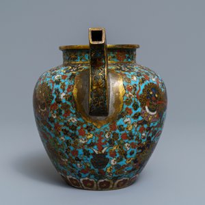 Een Chinese cloisonné schenkkan met boeddhistische leeuwen, Ming — foto 3