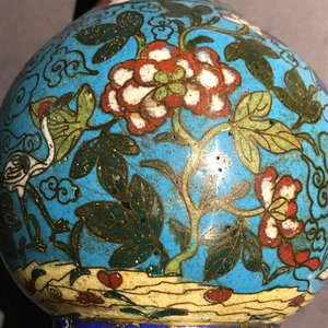 Een Chinese cloisonné vaas en een verguld bronzen groep, 18/19e eeuw — foto 16