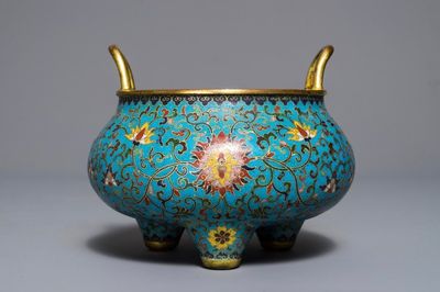 Een Chinese cloisonné wierookbrander, Qianlong merk, 18/19e eeuw