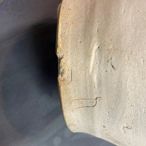 Een Chinese crèmekleurige steengoed amfoor met oren in de vorm van draken, Sui/Tang — foto 32