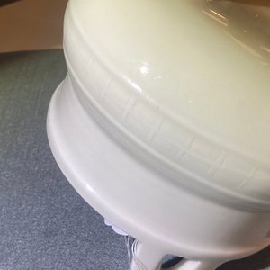 Een Chinese Dehua blanc de Chine driepotige wierookbrander, 18e eeuw — foto 16