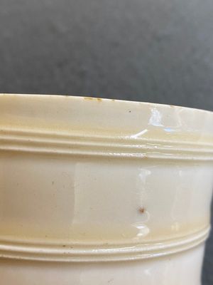 Een Chinese Dehua blanc de Chine driepotige wierookbrander, Kangxi — foto 9