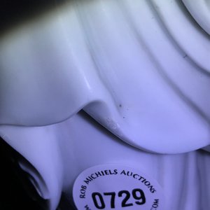 Een Chinese Dehua blanc de Chine figuur van Guanyin, 19e eeuw — foto 23