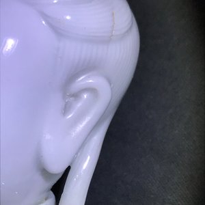 Een Chinese Dehua blanc de Chine figuur van Guanyin, 19e eeuw — foto 30