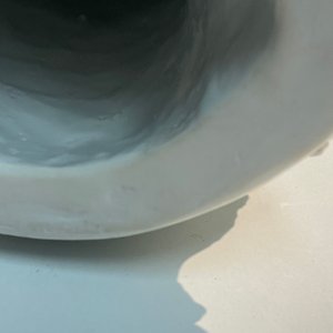 Een Chinese Dehua blanc de Chine figuur van Guanyin, Boji Yuren merk, 18/19e eeuw — foto 32