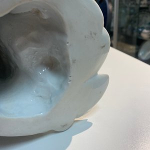 Een Chinese Dehua blanc de Chine figuur van Guanyin, Boji Yuren merk, 18/19e eeuw — foto 33