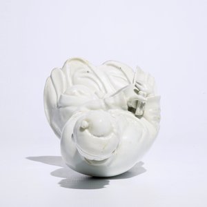 Een Chinese Dehua blanc de Chine Guanyin, 18/19e eeuw — foto 7