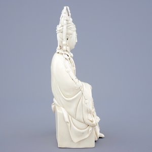 Een Chinese Dehua blanc de Chine Guanyin in de stijl van He Chaozong, 19/20e eeuw — foto 5