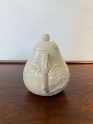 Een Chinese Dehua blanc de Chine theepot, gesigneerd Yi Gong, 18/19e eeuw — foto 2