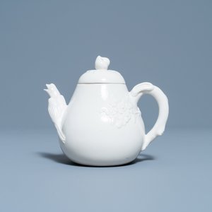 Een Chinese Dehua blanc de Chine theepot, gesigneerd Yi Gong, 18/19e eeuw — foto 2