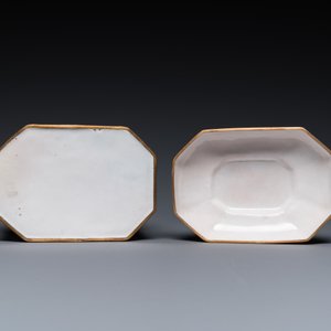 Een Chinese dekseldoos in Canton email met floraal decor, Yongzheng/Qianlong — foto 7