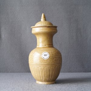 Een Chinese dekselurne met onderglazuur decor, Song — foto 20