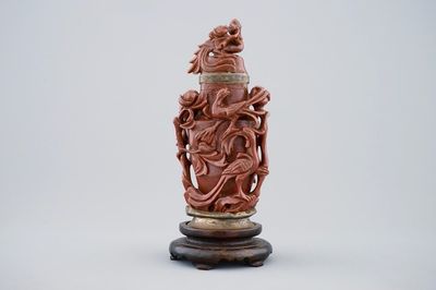 Een Chinese dekselvaas in goudsteen met bronzen montuur door Maquet Paris, 19/20e eeuw