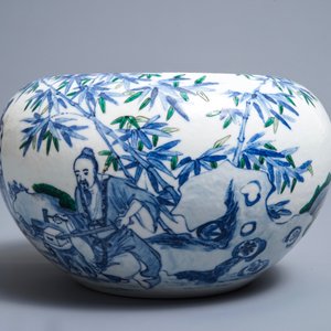 Een Chinese doucai kom met een smid, Qianlong merk, Republiek, 20e eeuw — foto 4