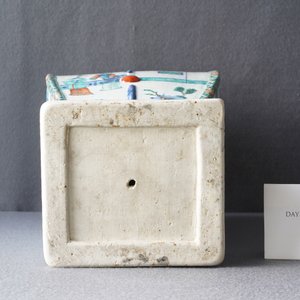 Een Chinese doucai vaas met olifantenoren, Qianlong/Jiaqing — foto 14