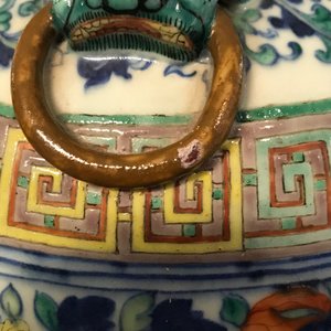 Een Chinese doucai vaas met pioenen, 19e eeuw — foto 13
