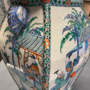 Een Chinese doucai 'Xi Xiang Ji' vaas, Qianlong/Jiaqing — foto 40