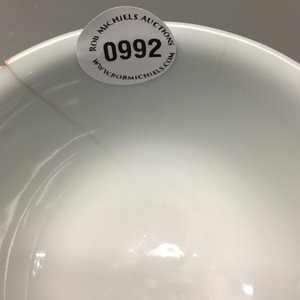 Een Chinese drakenkom met decor in groen en aubergine, Kangxi merk en periode — foto 8