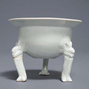 Een Chinese driepotige qingbai wierookbrander, Song of Yuan — foto 4