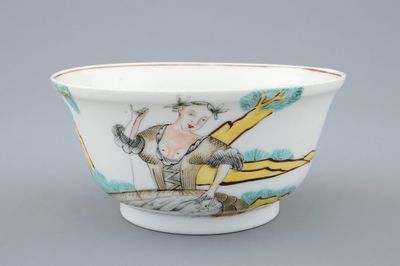 Een Chinese export porselein kom met Europees decor, Qianlong, 18e eeuw