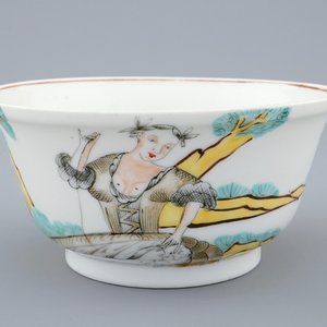 Een Chinese export porselein kom met Europees decor, Qianlong, 18e eeuw — foto 1