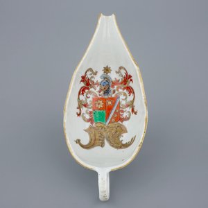 Een Chinese exportporseleinen sauskom met wapenschild "De Heere", Qianlong, ca. 1763 — foto 6