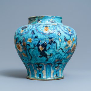 Een Chinese fahua vaas met boeddhistische leeuwen, Ming — foto 2