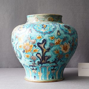 Een Chinese fahua vaas met boeddhistische leeuwen, Ming — foto 24