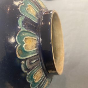 Een Chinese fahua vaas met eenden in een lotusvijver, Ming — foto 20