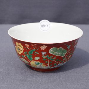 Een Chinese falancai kom met koraalrode fondkleur, Yongzheng merk en mogelijk periode — foto 13