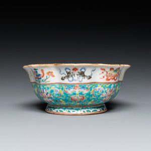 Een Chinese famille rose 'bajixiang' kom met turquoise fondkleur, Tongzhi merk en periode — foto 2