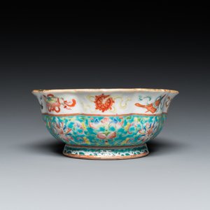 Een Chinese famille rose 'bajixiang' kom met turquoise fondkleur, Tongzhi merk en periode — foto 5