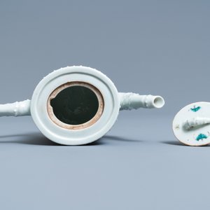 Een Chinese famille rose bamboevormige theepot, 19e eeuw — foto 6