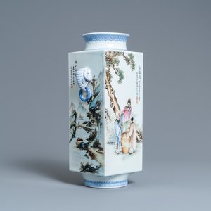 Een Chinese famille rose 'cong' vaas, zegelmerk, Republiek — foto 1