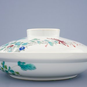 Een Chinese famille rose dekselkom met fijn floraal decor, Jurentang merk, Republiek (1912-1949) — foto 3