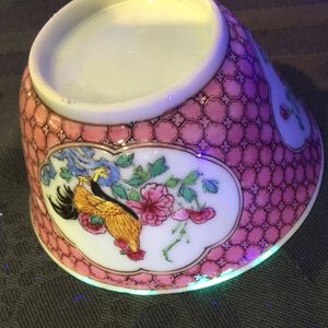Een Chinese famille rose eierschaal kop en schotel met een haan, Yongzheng, 1723-1735 — foto 11