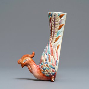 Een Chinese famille rose 'feniks' wandvaas, Qianlong/Jiaqing — foto 3