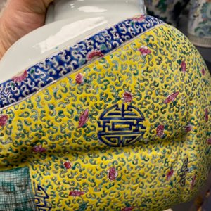 Een Chinese famille rose figuur van Boeddha, 19e eeuw — foto 13