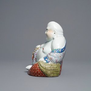 Een Chinese famille rose figuur van Boeddha, Republiek — foto 5