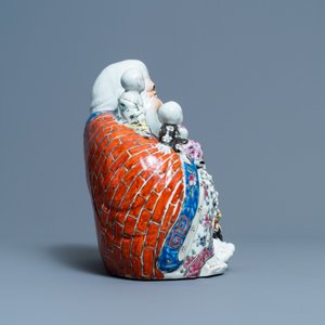 Een Chinese famille rose figuur van Boeddha, zegelmerk, 19/20e eeuw — foto 3