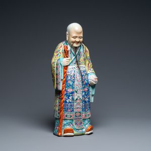 Een Chinese famille rose figuur van de sterrengod 'Shou', 19e eeuw — foto 1