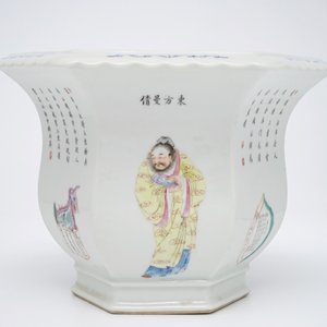 Een Chinese famille rose hexagonale bloempot met "Wu Shuang Pu" decor, 20e eeuw — foto 4