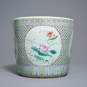 Een Chinese famille rose jardinière, 19e eeuw — foto 2