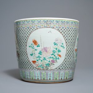 Een Chinese famille rose jardinière, 19e eeuw — foto 4