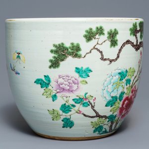 Een Chinese famille rose jardinière met vogels bij bloesems, 19e eeuw — foto 5