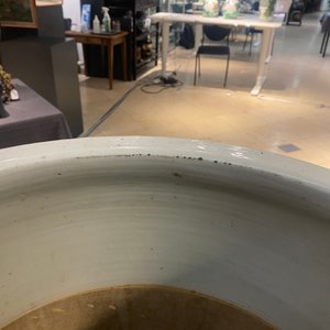 Een Chinese famille rose jardinière op houten sokkel, 19e eeuw — foto 10
